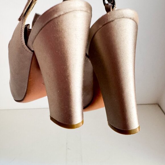 Moschino Grey Satin Ruffle Detail Slingback Heels 36 - Picture 4 of 12